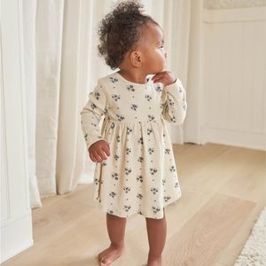 QUINCY MAE RIBBED LONG SLEEVE DRESS / NAVY DITSY FLORAL - 18-24M